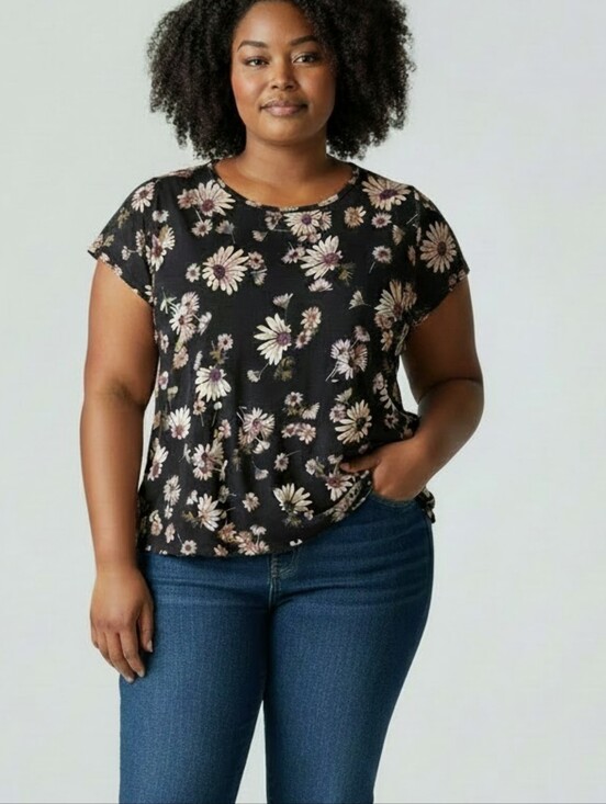 Maurices Tops - Maurices Short Sleeve blouse Black with Cream Daisy Print Size 3X